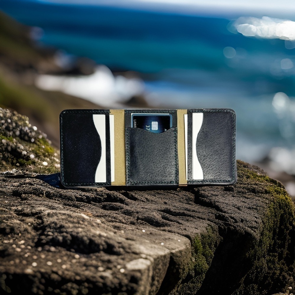 Military Inspired Hand Crafted Italian Leather Tri-fold Card Wallet (Camouflage) - Picture 5 of 8